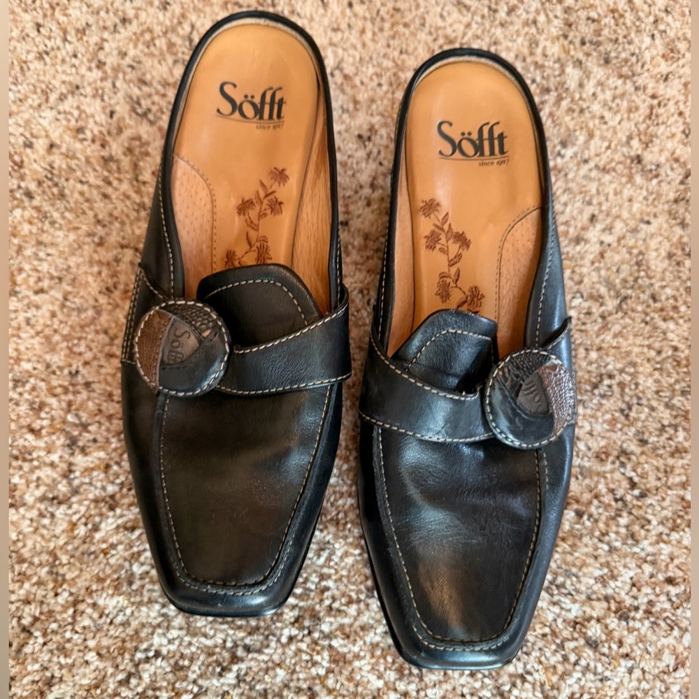 Söfft Black Leather Women's Slip-On Loafers
